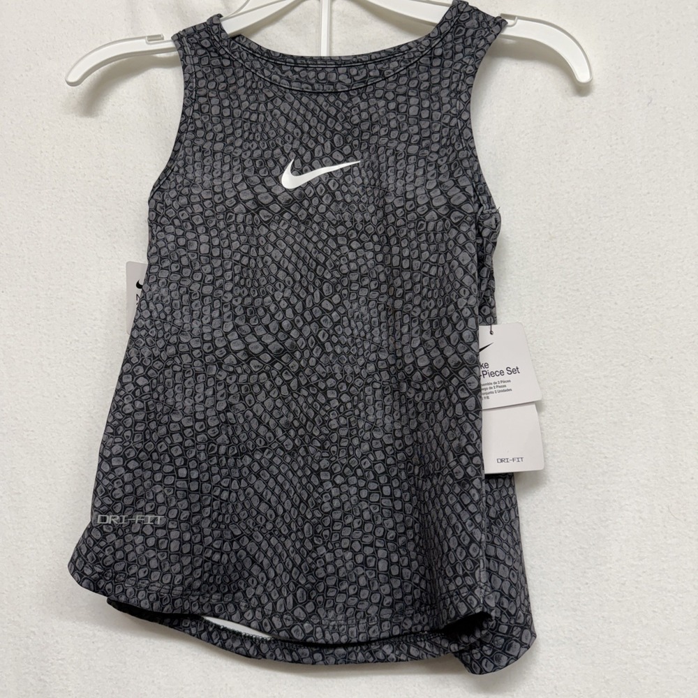 Nike Dri-FIT Girls 5 Black/Gray Animal Print Sleeveless Tank Top and shorts